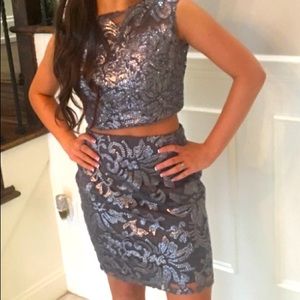 Alyce Paris Size 2 Grey